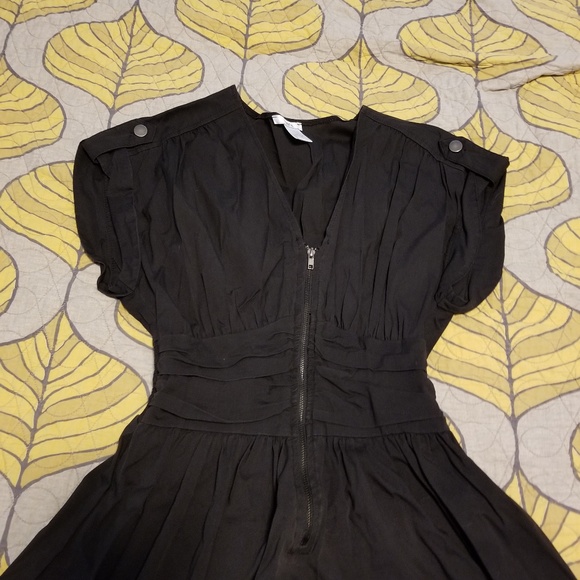 Dress - Picture 3 of 5